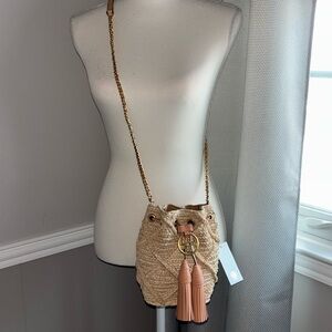NWT Tory Burch Fleming Soft Straw Mini Bucket in natural.
